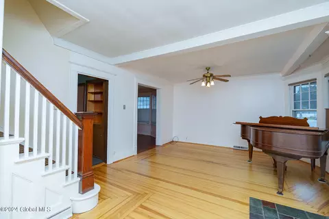 1685 Oneida St, Schenectady, NY 12308 photo 29