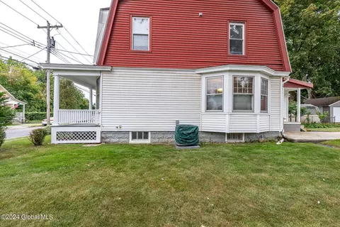 1685 Oneida St, Schenectady, NY 12308 photo 5