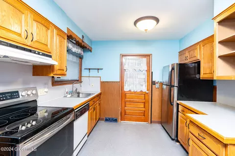 1685 Oneida St, Schenectady, NY 12308 photo 20