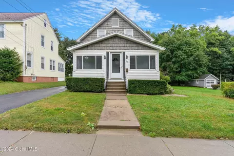 23 Henrietta Blvd, Amsterdam, NY 12010