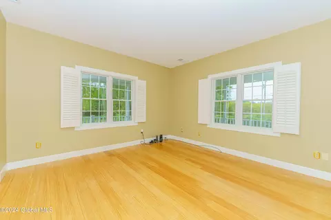 Living - 391 Wall St, Schuylerville, NY 12871 photo 3 of 4