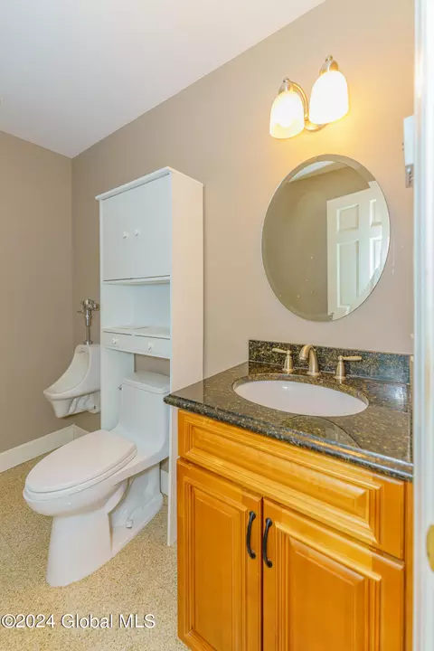 Bath - 391 Wall St, Schuylerville, NY 12871 photo 4 of 5