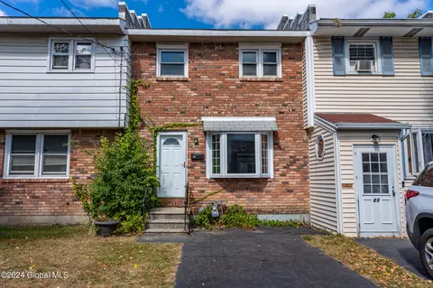 19 Garland Ct, Albany, NY 12202