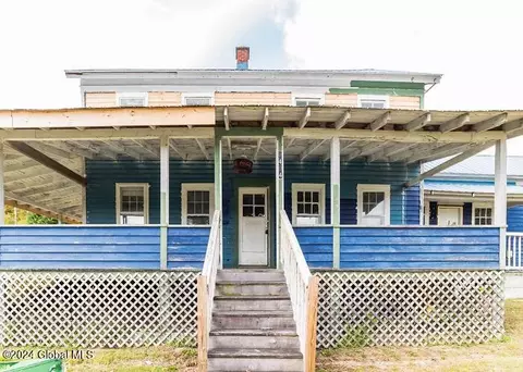 1404 Garnett Lake Rd, Johnsburg, NY 12843