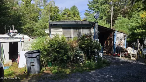 544 Centerline Rd, Galway, NY 12074