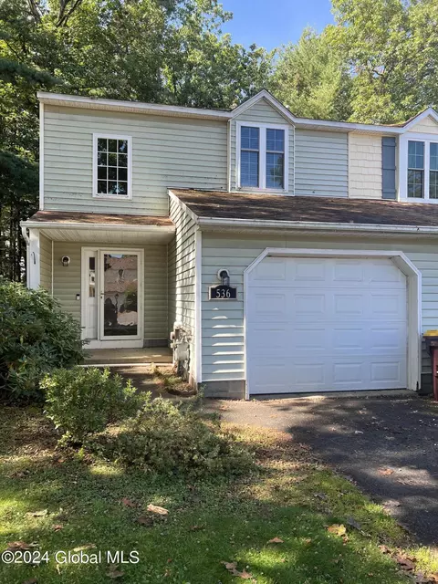 536 Elk Cir, Ballston Spa, NY 12020