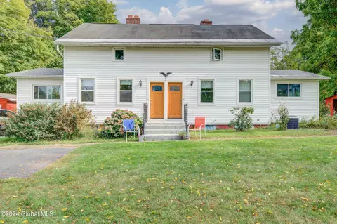 7 Winter St, Troy, NY 12180