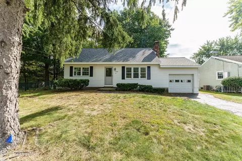 24 Brickley Dr, Albany, NY 12205