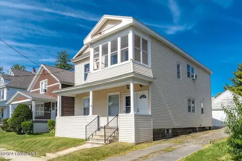 18 Ellsworth St, Amsterdam, NY 12010