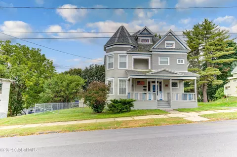 63 W Pine St, Gloversville, NY 12078
