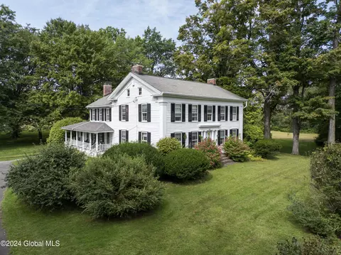 4989 Jockey St, Ballston Spa, NY 12020