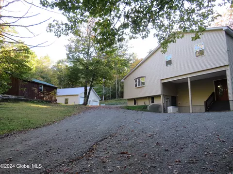 129 Ranger Rd, Wells, NY 12190