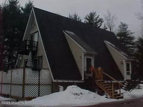 126 N 128 N Greenfield Rd, Porter Corners, NY 12859