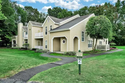 1821 Hampton Place Blvd, Troy, NY 12180