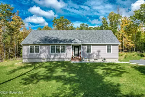126 Kropp Rd, Westerlo, NY 12193