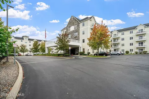 8 Wall St #123, Clifton Park, NY 12065