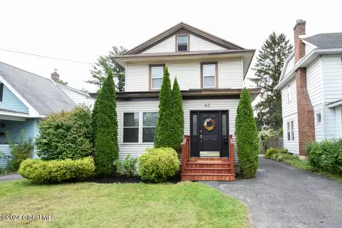 41 Rose Ct, Albany, NY 12209