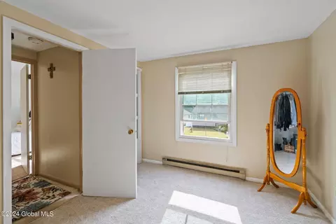 458 Chiswell Rd, Schenectady, NY 12304 photo 21