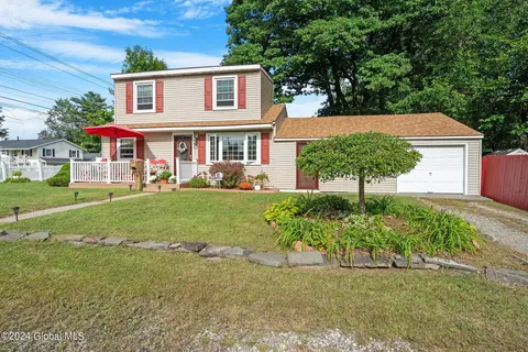 458 Chiswell Rd, Schenectady, NY 12304 photo 32