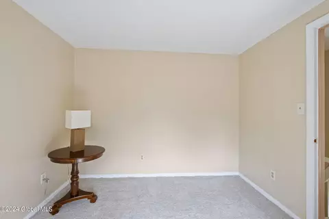 458 Chiswell Rd, Schenectady, NY 12304 photo 22