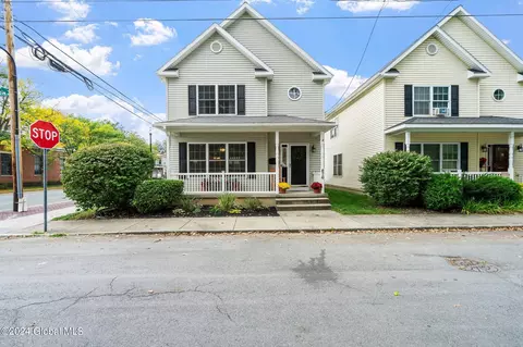 476 W Park Pl, Troy, NY 12182