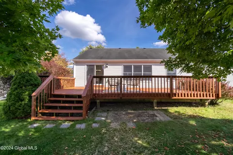 34 Stony Brook Dr, Selkirk, NY 12158 photo 38