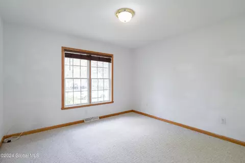 34 Stony Brook Dr, Selkirk, NY 12158 photo 29