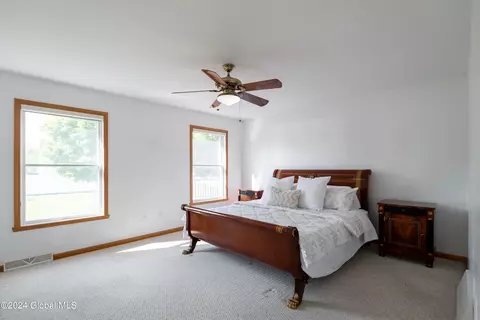 34 Stony Brook Dr, Selkirk, NY 12158 photo 22