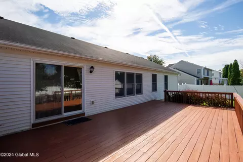 34 Stony Brook Dr, Selkirk, NY 12158 photo 36
