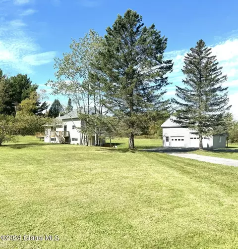 369 Newry Ln, Greenville, NY 12083