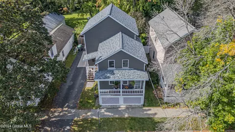 165 Elm St, Saratoga Springs, NY 12866