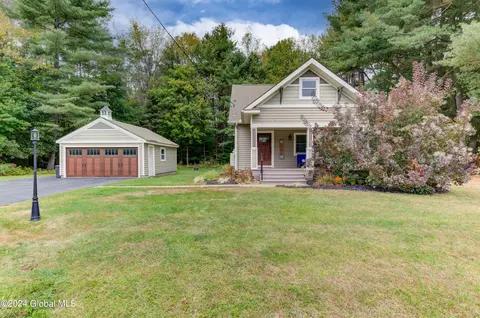 442 County Hwy 152, Mayfield, NY 12117