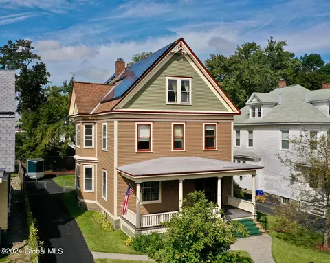 1043 Ardsley Rd, Schenectady, NY 12308