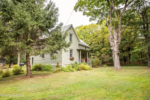 1063 State Route 217, Claverack, NY 12513