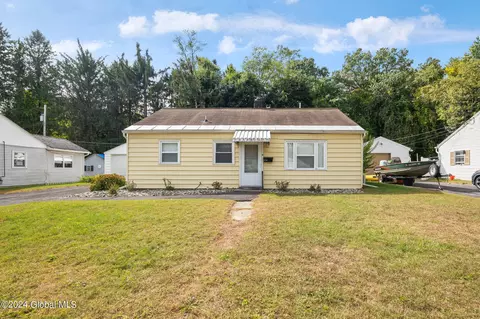 18 Stella Ter, Albany, NY 12205