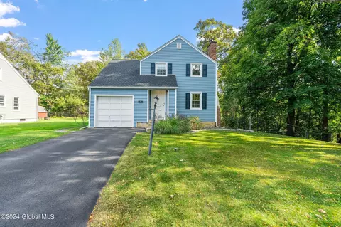 18 George St, Rensselaer, NY 12144
