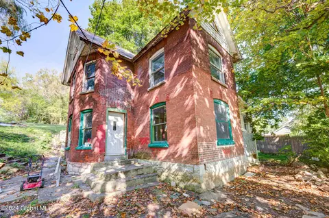 73 E Main St, Saint Johnsville, NY 13452
