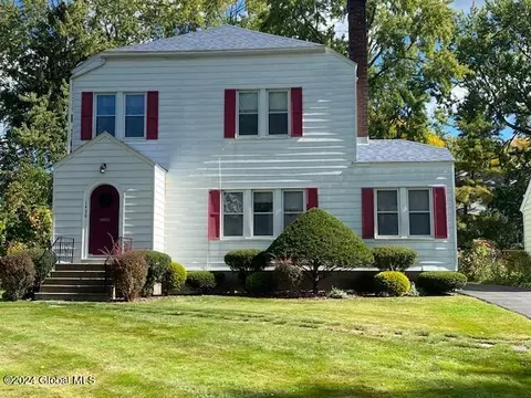 1436 Via Del Mar, Schenectady, NY 12309