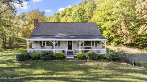 1108 North Rd, Amsterdam, NY 12010