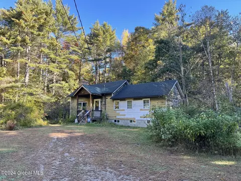 88 Starbuck Hill Rd, Chestertown, NY 12817