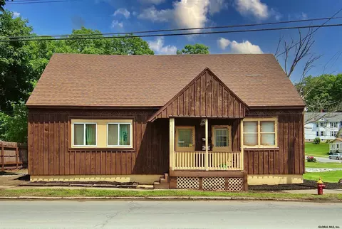 231 Forest Ave, Amsterdam, NY 12010
