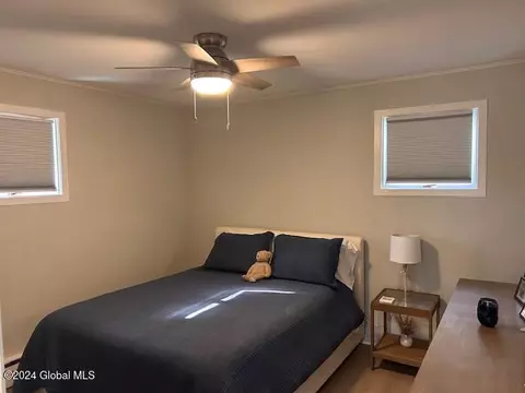 Bedroom - 332 Ferris Rd, Schenectady, NY 12304 photo 1 of 7