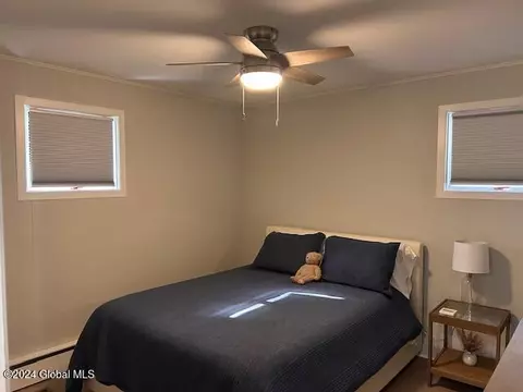 Bedroom - 332 Ferris Rd, Schenectady, NY 12304 photo 2 of 7