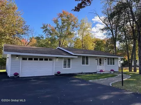 332 Ferris Rd, Schenectady, NY 12304
