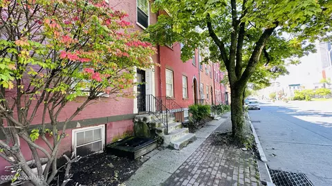 84 Madison Ave, Albany, NY 12202