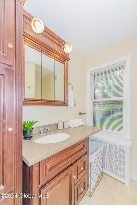 1116 Barber Dr, Schenectady, NY 12303 photo 19