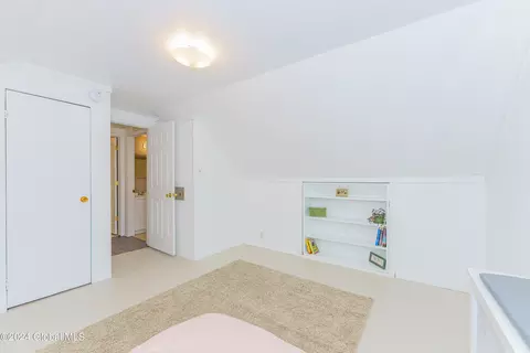 1116 Barber Dr, Schenectady, NY 12303 photo 22