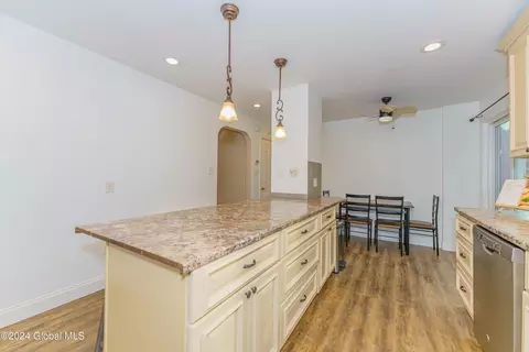 1116 Barber Dr, Schenectady, NY 12303 photo 11