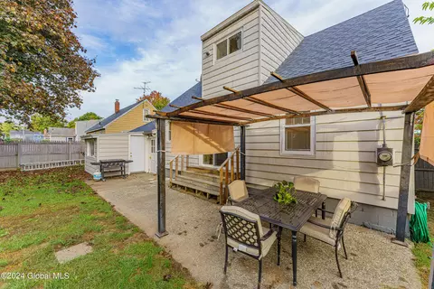 1116 Barber Dr, Schenectady, NY 12303 photo 32
