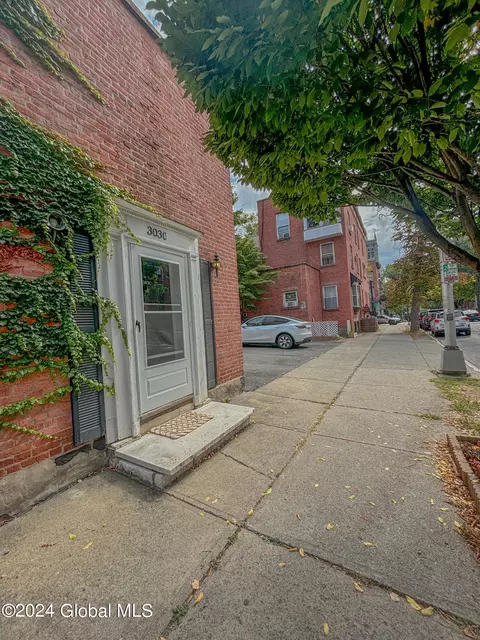 303 State St, Albany, NY 12210